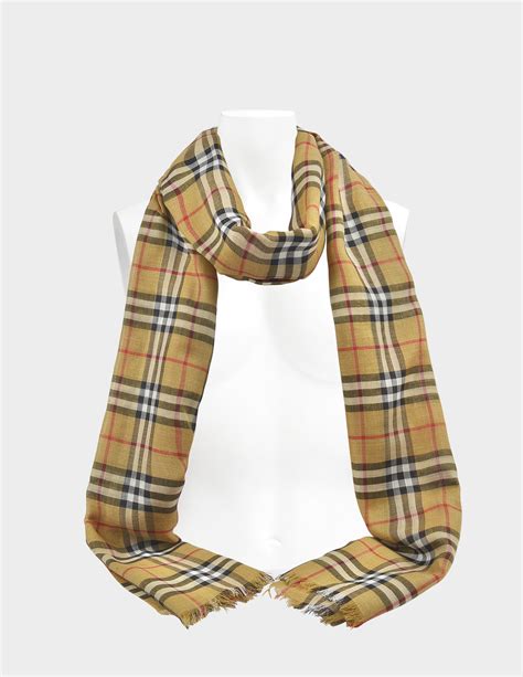 foulard burberry femme pas cher|Burberry .